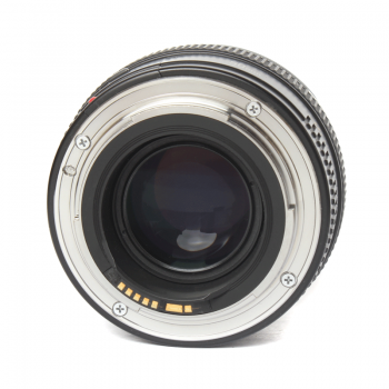 Jasna stałka Canon 50/1.4 EF USM w stanie jak nowym