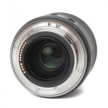 Jasny obiektyw o szerokim polu obrazowania Canon 35 mm F/1.8 RF Macro IS STM