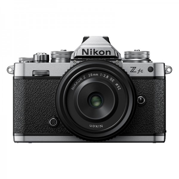 Aparat Nikon Z fc + Nikkor 28/2.8 SE