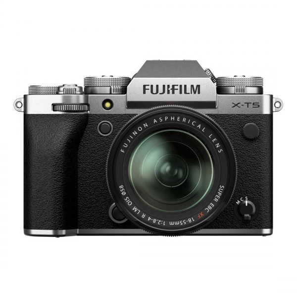 Fujifilm X-T5  + 18-55/2.8-4 R LM OIS silver