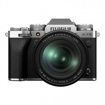Fujifilm X-T5 + 16-80/4 R OIS WR silver