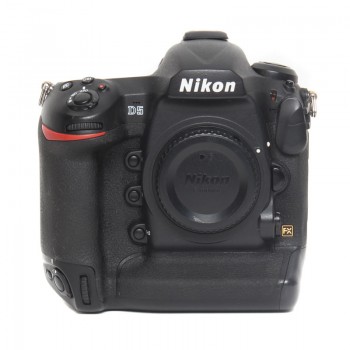 Nikon D5 CF + Sandisk 16GB Komis fotograficzny