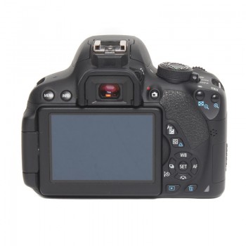 Canon 700D (22950 zdj.) Komis fotograficzny