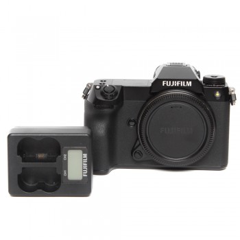 Fujifilm GFX 100S (8210 zdj.)