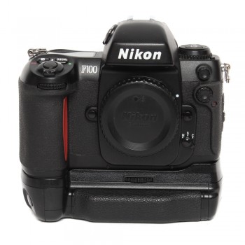 Nikon F100 + Nikon MB-15